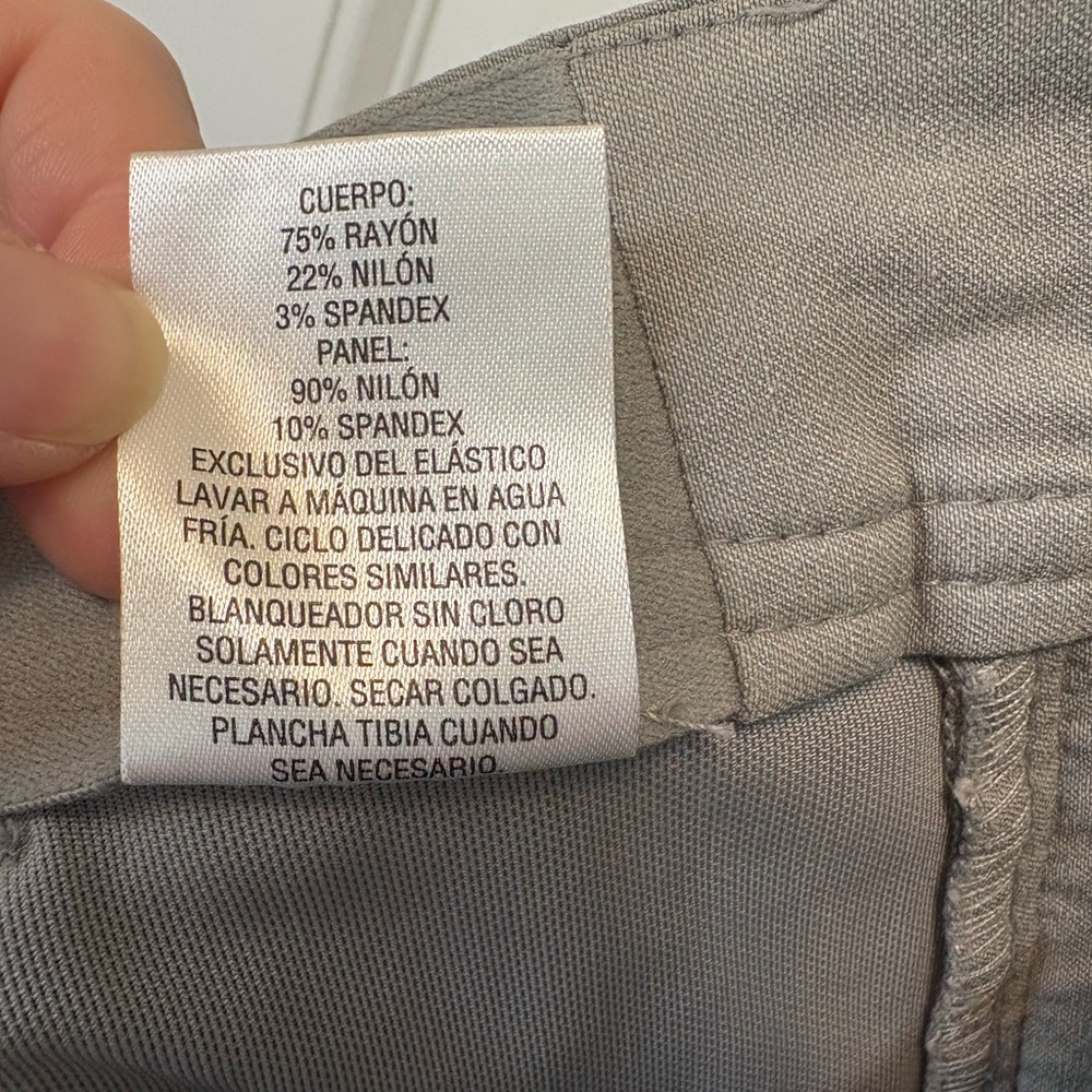 JM Collection Elegant Gray Trousers. Size 14. Elastic waist with belt loops. - Picture 10 of 10